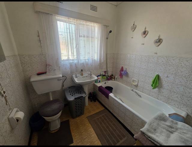 3 BEDROOM HOUSE FOR SALE IN VANDERBIJLPARK CE 5